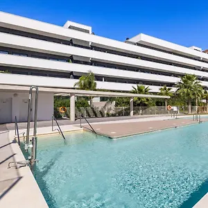 https://wellingtonia-luxury-apartment-29680.es-andalucia.com